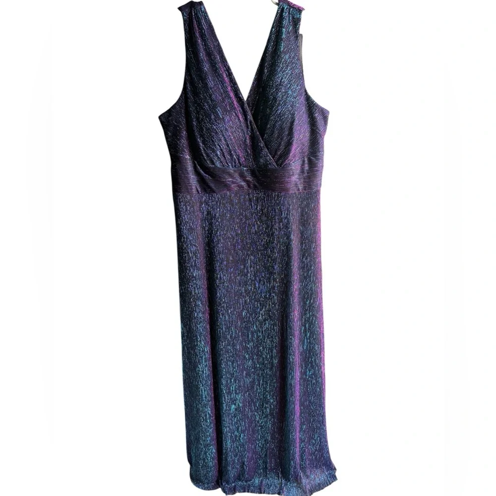 NWT R&M Richard’s Shimmering Women's V-Neck Sleeveless Fit & Flare Gown Size 22W - Picture 15 of 15